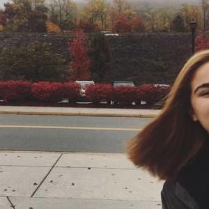 Meet your Posher, Christina